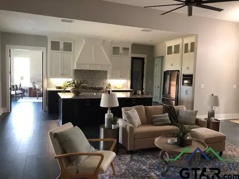 2103 Mcdade, Longview, TX 75605 photo 22