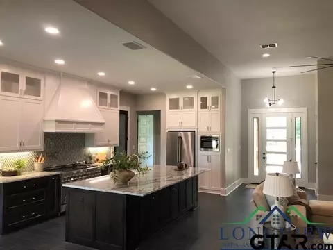 2103 Mcdade, Longview, TX 75605 photo 6