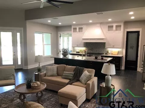 2103 Mcdade, Longview, TX 75605 photo 5