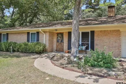 334 Hideaway Ln E, Hideaway, TX 75771