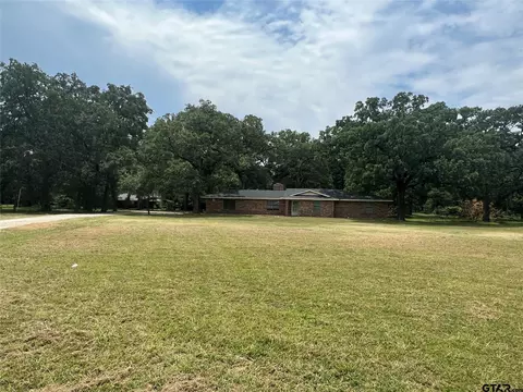 107 Maple St, Commerce, TX 75428 photo 2