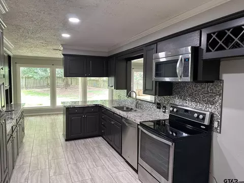 1000 E Main, Henderson, TX 75652 photo 5