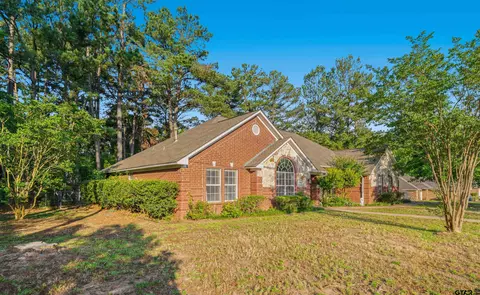 901 E South St, Lindale, TX 75771