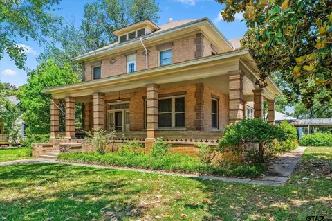 406 W 1st, Mount Pleasant, TX 75455