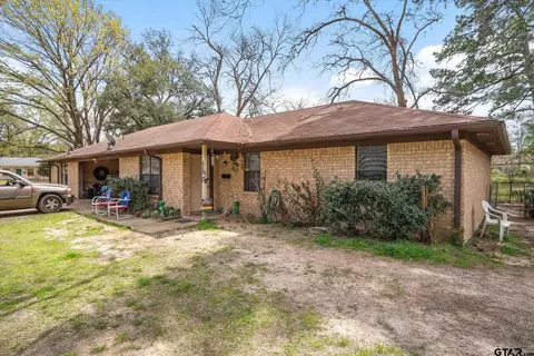304 306 Ivey, Mineola, TX 75773