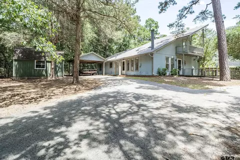 200 Winding Trl, Holly Lake Ranch, TX 75765