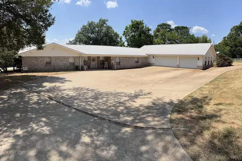 2429 Lakeshore Dr, Jacksonville, TX 75766