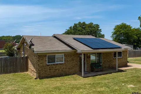 14073 Joe B Fulgham Cir, Brownsboro, TX 75756
