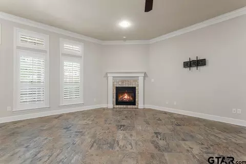 1883 Old Oak, Tyler, TX 75703 photo 6