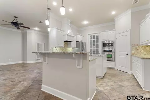 1883 Old Oak, Tyler, TX 75703 photo 14