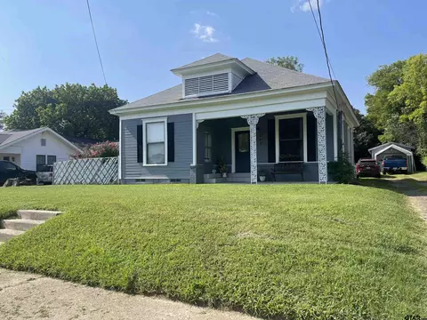405 E First St, Mount Pleasant, TX 75455