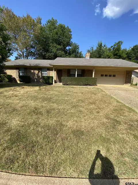 803 Peggy Dr, Whitehouse, TX 75791