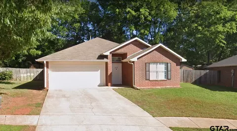 215 Willowbrook Ln, Whitehouse, TX 75791
