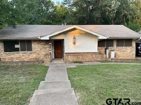 3112 Rosemary Ln, Tyler, TX 75701