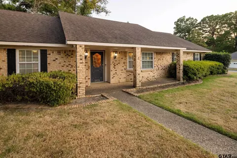 2405 Kensington Dr, Tyler, TX 75703