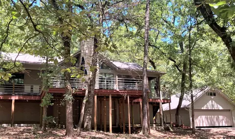 446 Winding Trl, Holly Lake Ranch, TX 75765