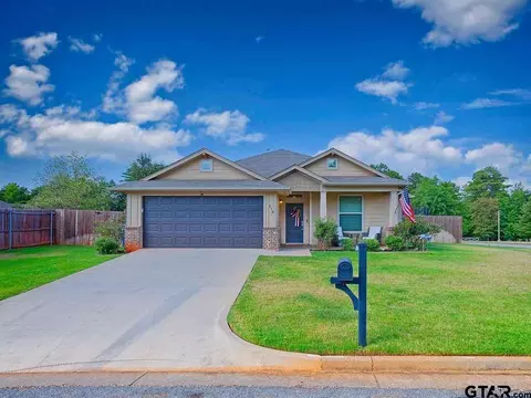 210 Pecos Dr, Whitehouse, TX 75791