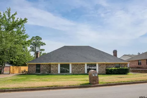 1614 Timber Creek Dr, Tyler, TX 75703