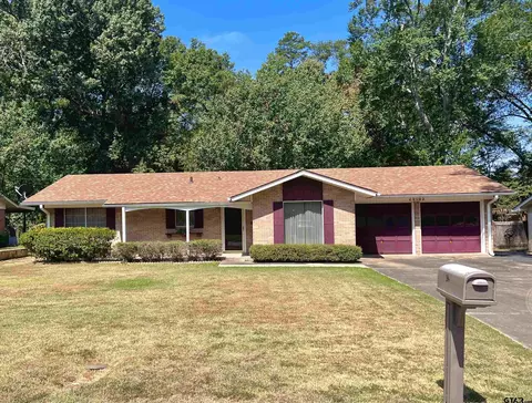 2505 Redbud St, Kilgore, TX 75662
