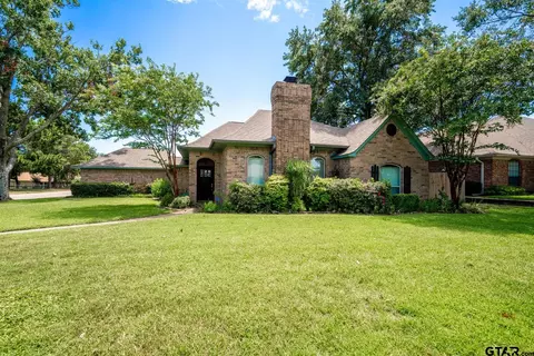 101 Jan Dr, Winnsboro, TX 75494