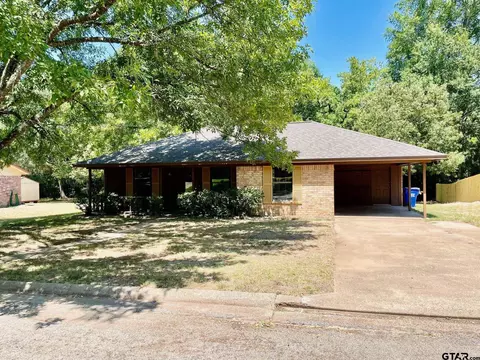 232 Woodland Cir, Crockett, TX 75835