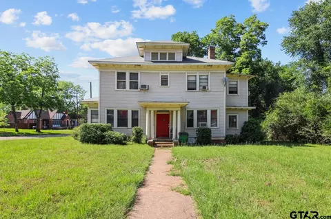 301 E Angelina St, Palestine, TX 75801