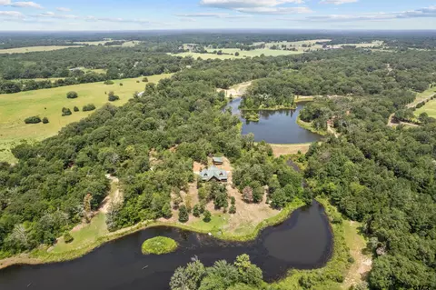 3 Lakeside Dr, Montalba, TX 75853