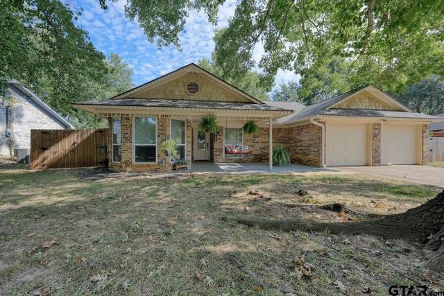 1103 Cyndi Dr, Whitehouse, TX 75791