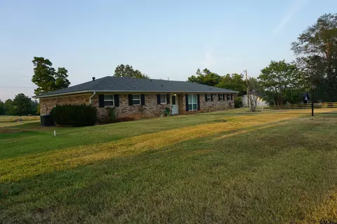 329 Golf Rd, Gilmer, TX 75645