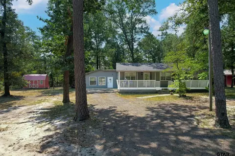 504 King Charles Rd, Scroggins, TX 75480