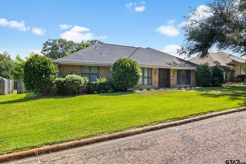 516 Brookwood Dr, Mount Pleasant, TX 75455