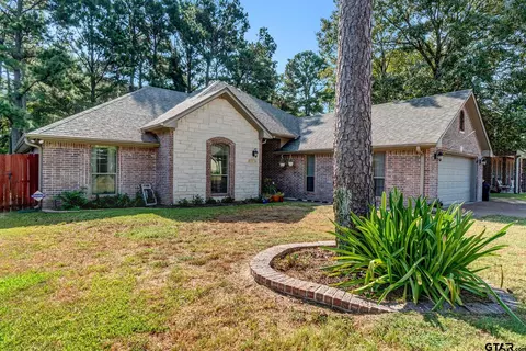 21179 Neely St, Flint, TX 75762