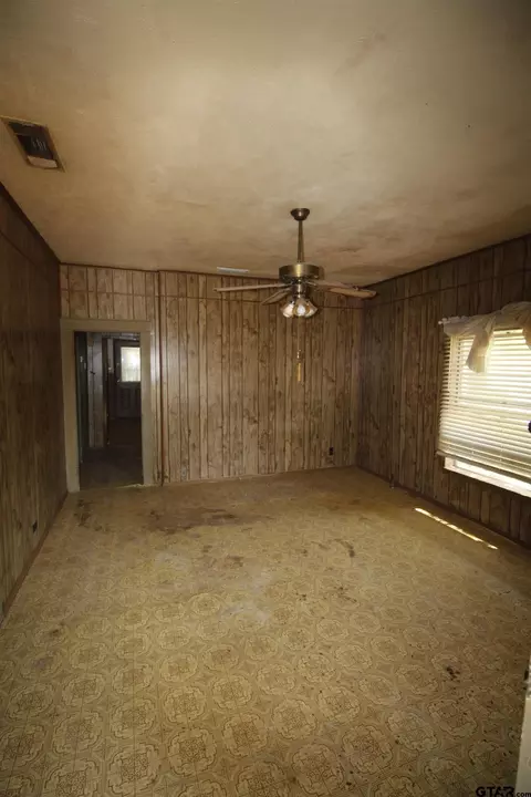 391 N 1st St, Point, TX 75472 photo 13