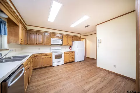 606 Regency Dr, Longview, TX 75604 photo 6
