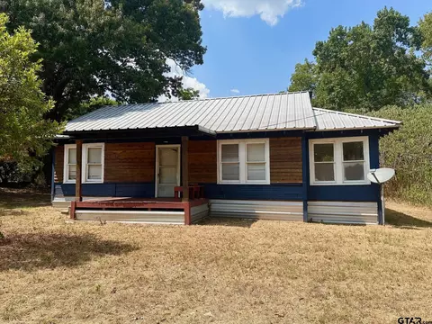 1006 W Houston Ave, Crockett, TX 75835