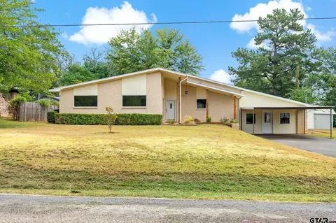 1010 Cope Dr, Paris, TX 75462