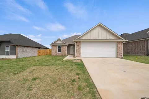 1801 Tres Dr, Whitehouse, TX 75791