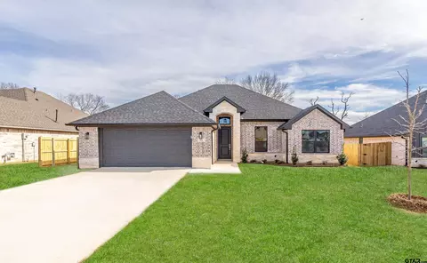 210 Amanda Ave, Bullard, TX 75757