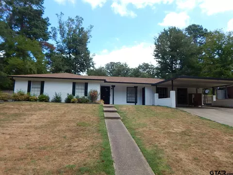 1517 Frost St, Gilmer, TX 75644