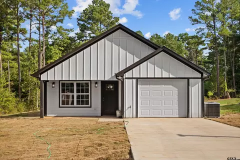108 Jackson St, Arp, TX 75750