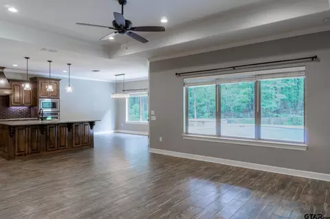 3916 Pine Tree Rd, Longview, TX 75604 photo 9
