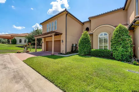 820 Estrella Del Mar Dr, Tyler, TX 75703