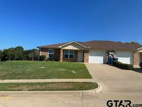 204 Timber Park #A, Lindale, TX 75771
