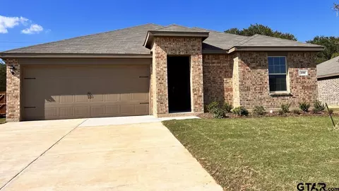 401 River Oaks, Chandler, TX 75758