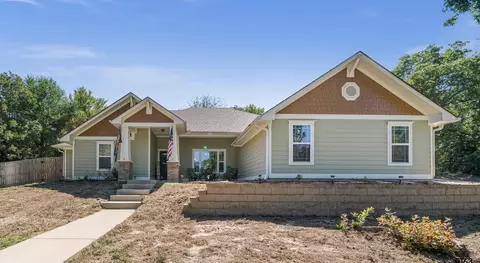 22238 Lime St, Frankston, TX 75763