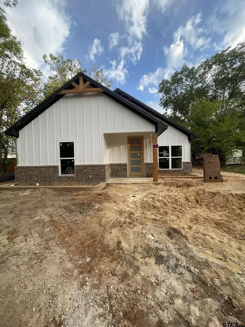 105 W Nutbush, Tyler, TX 75702
