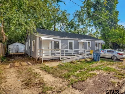309 E Brandon St, Overton, TX 75684