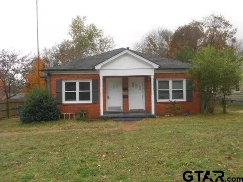 305 B Shawnee Tr, Henderson, TX 75654