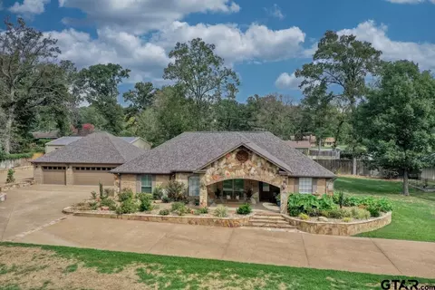 695 Henderson Ln, Longview, TX 75605