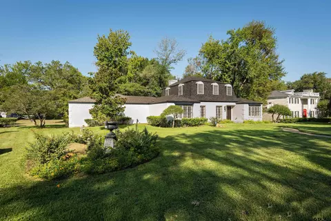 8 Morgan Ln, Greenville, TX 75402